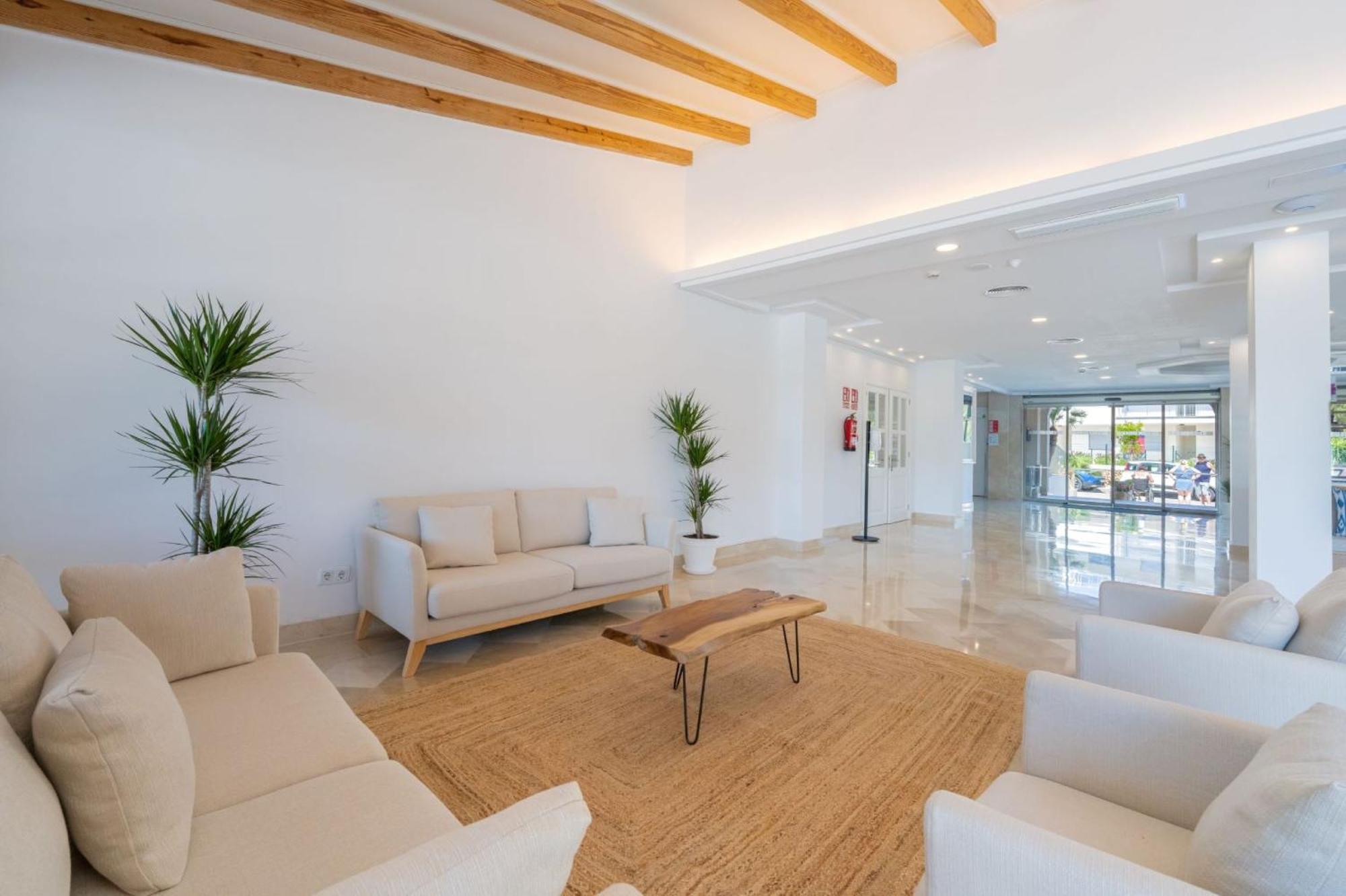 Ferrer Lime Isabel Aparthotel