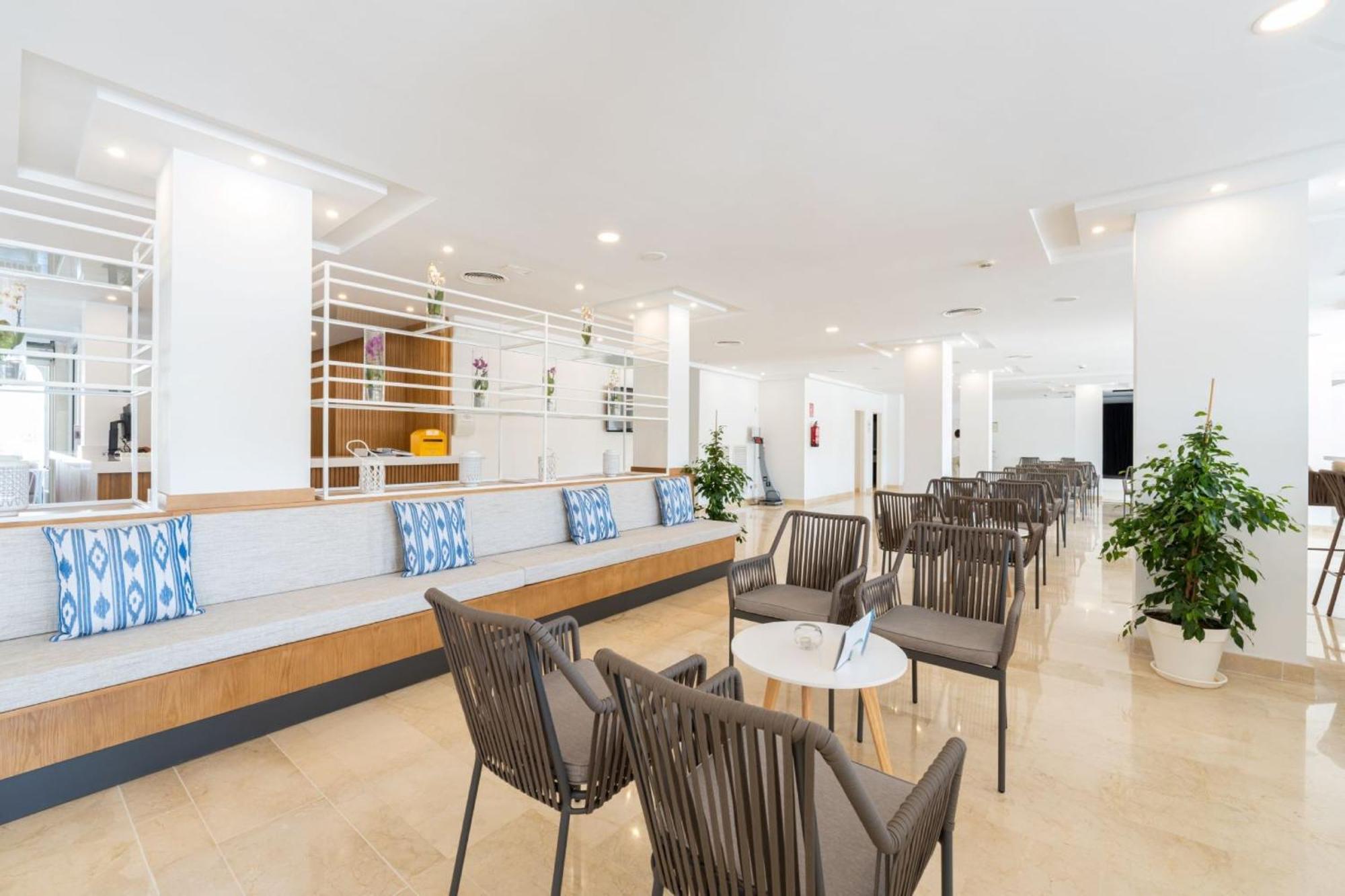 Ferrer Lime Isabel Aparthotel Cala Bona (Mallorca)