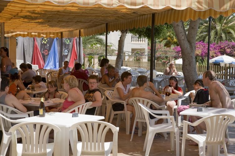 Aparthotel Ferrer Lime Isabel Cala Bona (Mallorca)