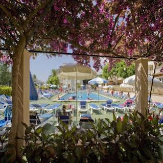 Ferrer Lime Isabel Aparthotel