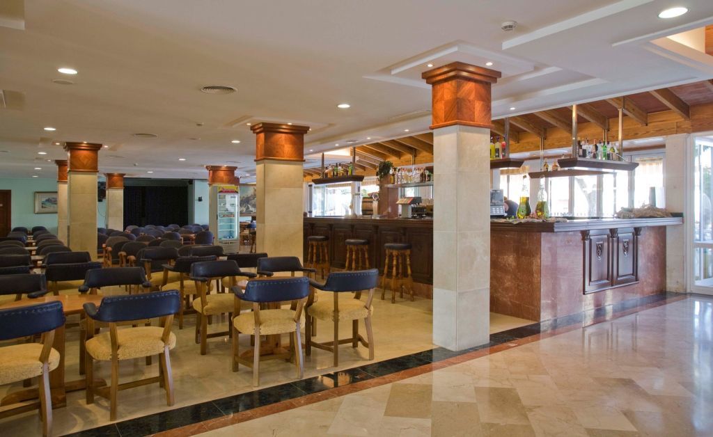 Aparthotel Ferrer Isabel 3*